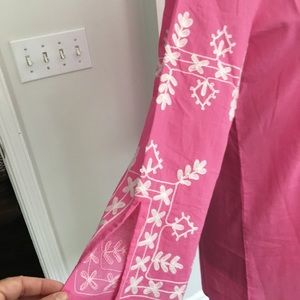 Debbie Katz VIDA discos and white cover up